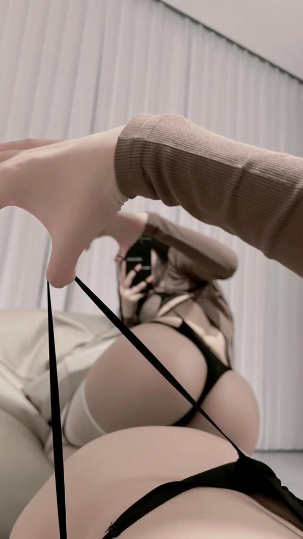    陈佩奇居家私房写真，性感白丝美腿与高跟鞋诱惑 [37P]第23张图片