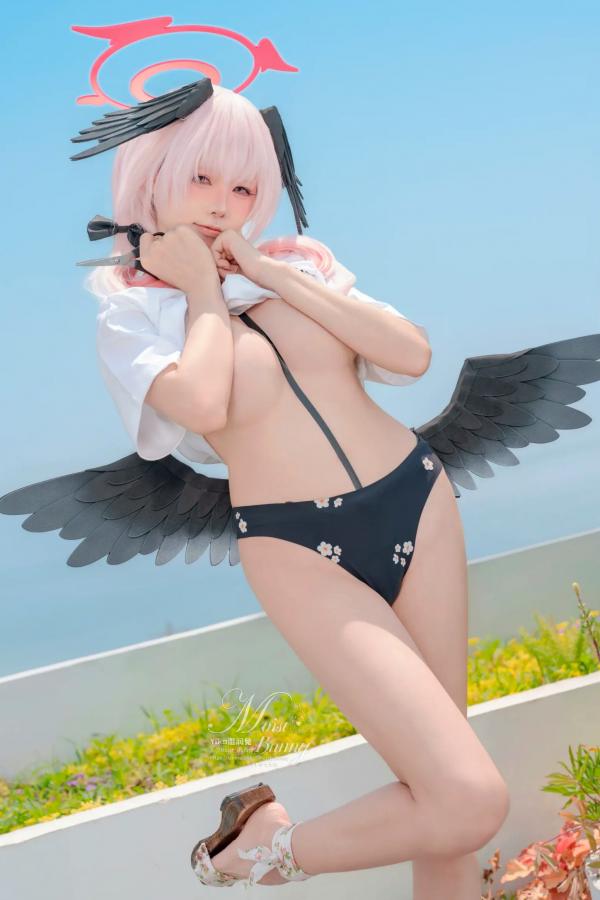    咬一口兔娘 - 下江小春 泳装COSPLAY，清纯治愈系天使在泳池边，极致诱惑的二次元角色扮演大尺度私房照 [95P]第9张图片
