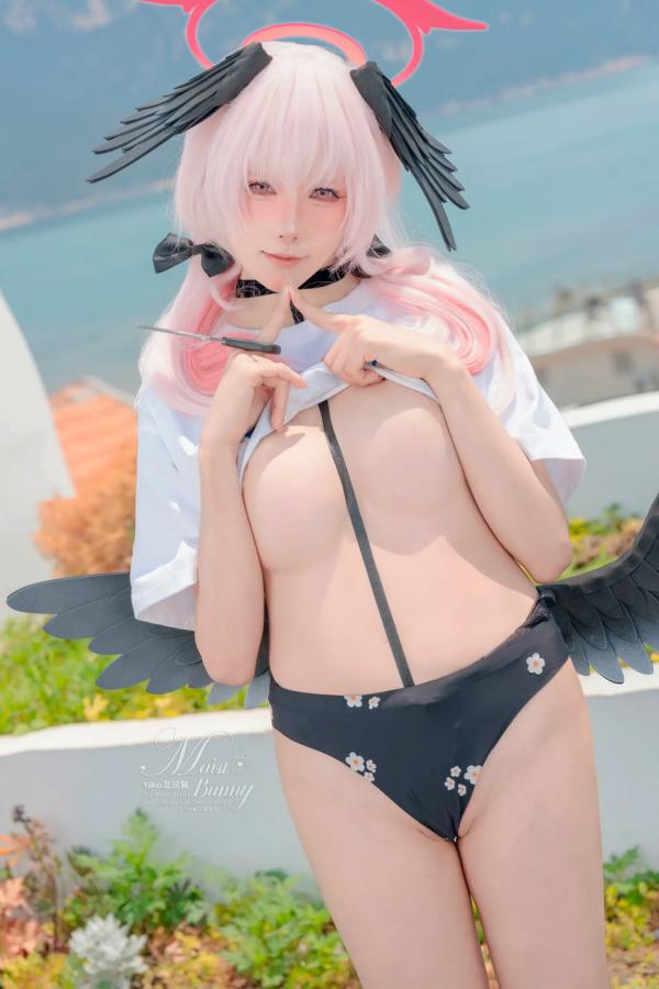    咬一口兔娘 - 下江小春 泳装COSPLAY，清纯治愈系天使在泳池边，极致诱惑的二次元角色扮演大尺度私房照 [95P]第12张图片