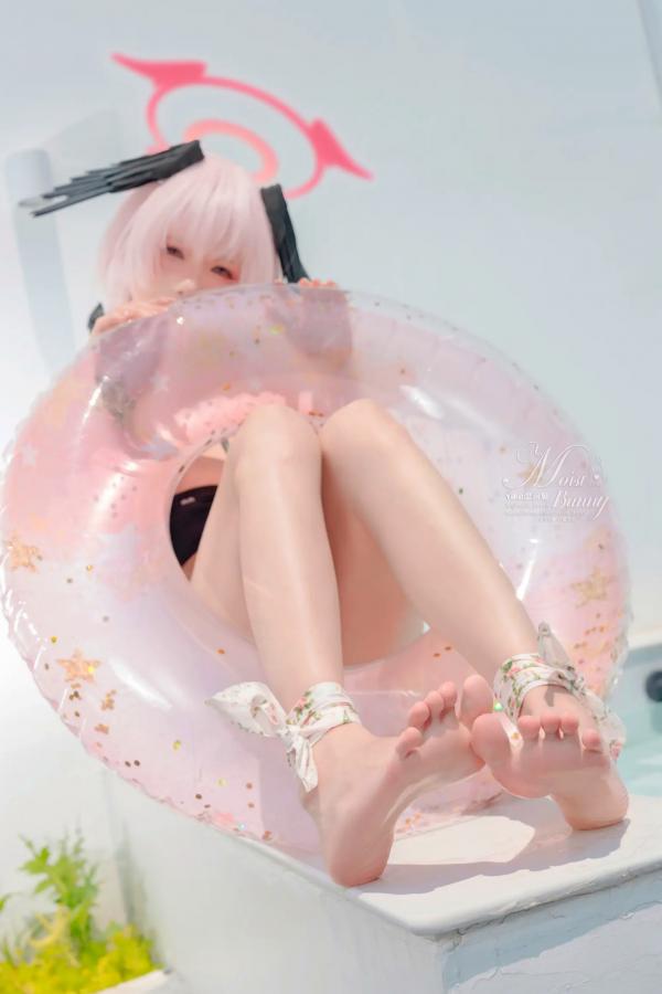    咬一口兔娘 - 下江小春 泳装COSPLAY，清纯治愈系天使在泳池边，极致诱惑的二次元角色扮演大尺度私房照 [95P]第41张图片