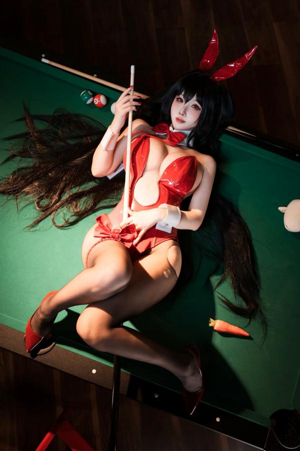    rioko凉凉子 - 碧蓝航线 大凤桌球兔女郎 COSPLAY写真，极品红色漆皮装束搭配黑丝，演绎深夜台球室魅惑风情 [50P]第21张图片