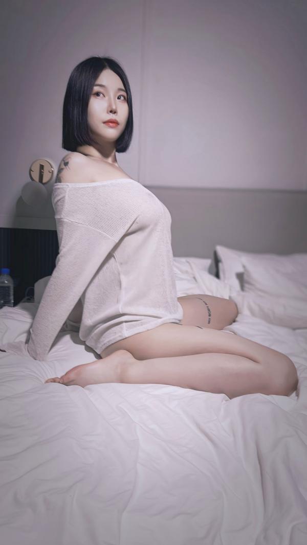    韩国美女Jyeong-TOKYONIGHT-EP.1-唯美室内私房大尺度写真-极品白衣诱惑第22张图片