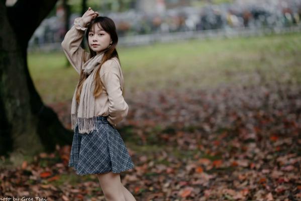    畊畊 - 台大校园清新写真，甜美少女的秋日治愈系漫步之旅 [112P]第24张图片