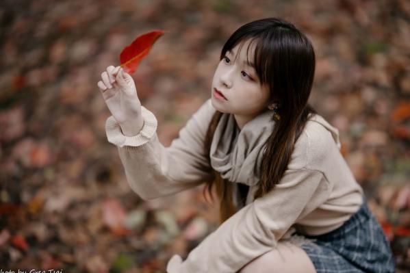    畊畊 - 台大校园清新写真，甜美少女的秋日治愈系漫步之旅 [112P]第31张图片