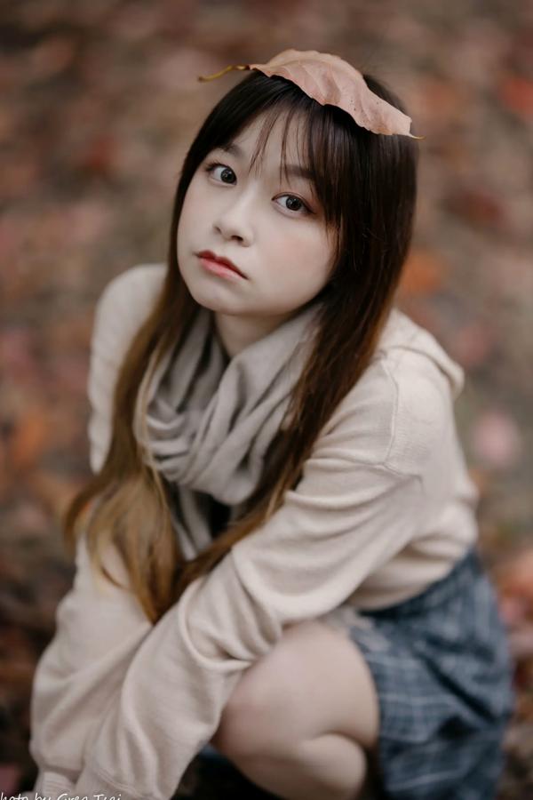    畊畊 - 台大校园清新写真，甜美少女的秋日治愈系漫步之旅 [112P]第32张图片