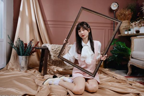   朵莉 - 粉色可爱连衣裙清纯私房照，室内甜美灵动写真 [60P]第30张图片
