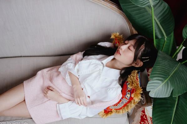    朵莉 - 粉色可爱连衣裙清纯私房照，室内甜美灵动写真 [60P]第35张图片