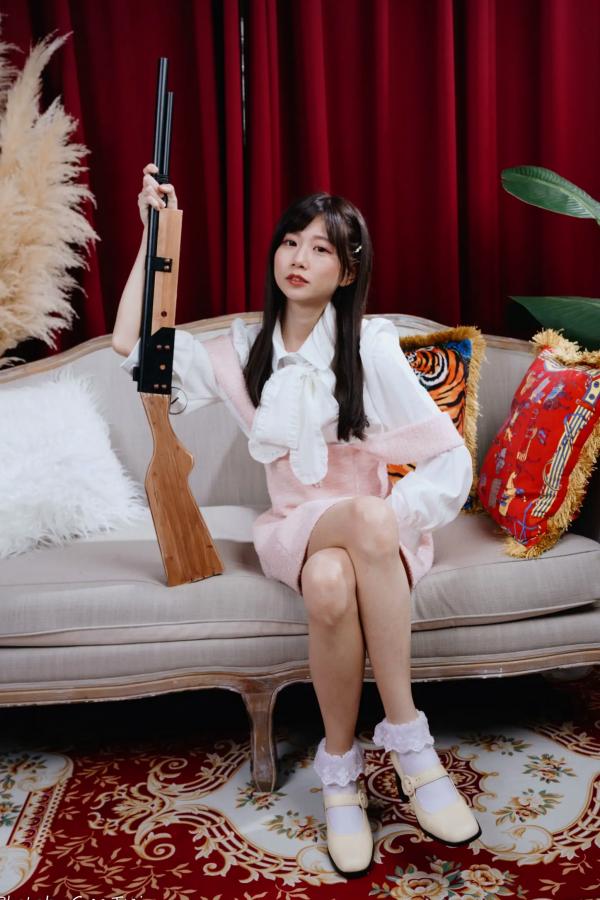    朵莉 - 粉色可爱连衣裙清纯私房照，室内甜美灵动写真 [60P]第48张图片