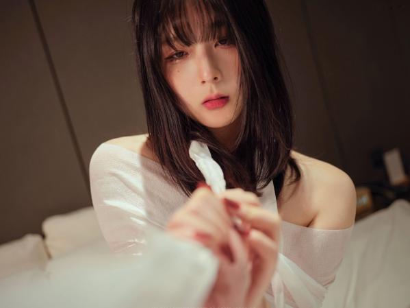    韩国美女Jang Joo浴缸湿身写真：极致白皙肌肤与诱惑湿发，ArtGravia 369精选极致性感私房大片第14张图片