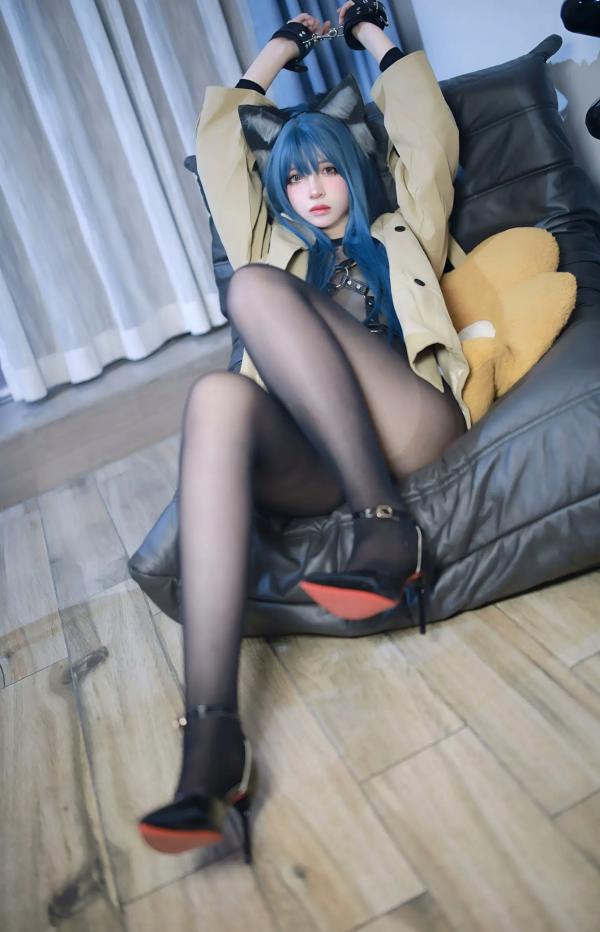    疯猫ss - 猫耳绑带束缚，冷艳蓝发Cosplay潮流私房，大尺度黑丝美腿诱惑写真第64张图片