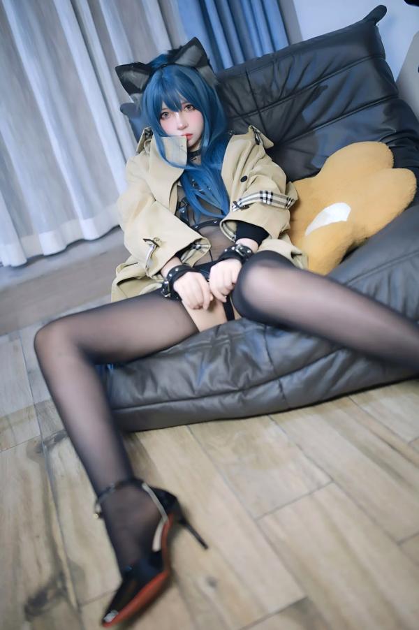    疯猫ss - 猫耳绑带束缚，冷艳蓝发Cosplay潮流私房，大尺度黑丝美腿诱惑写真第70张图片