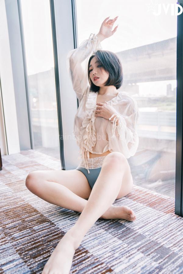    JVID-雅捷-绝美人妻再清涩在你面前-私房照轻薄透视诱惑-2022.12.26第12张图片