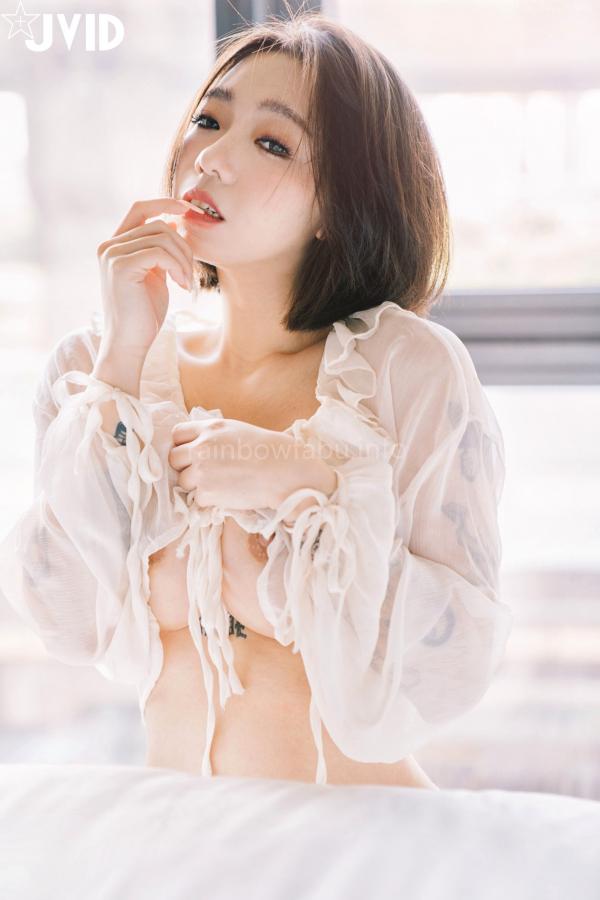    JVID-雅捷-绝美人妻再清涩在你面前-私房照轻薄透视诱惑-2022.12.26第23张图片