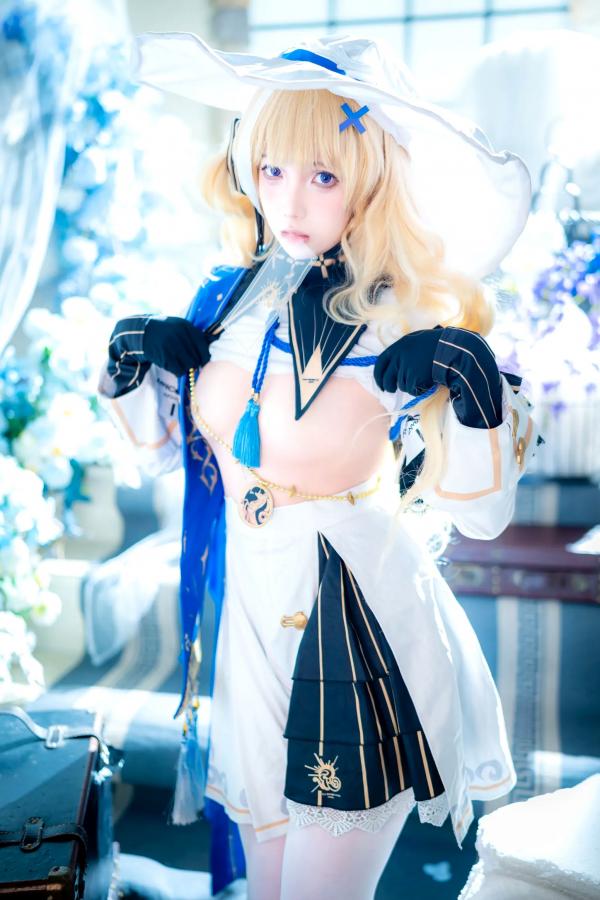    小和甜酒 - 鸣潮菲比角色扮演大尺度私房写真，唯美花海室内诱惑系列套图 [77P]第9张图片