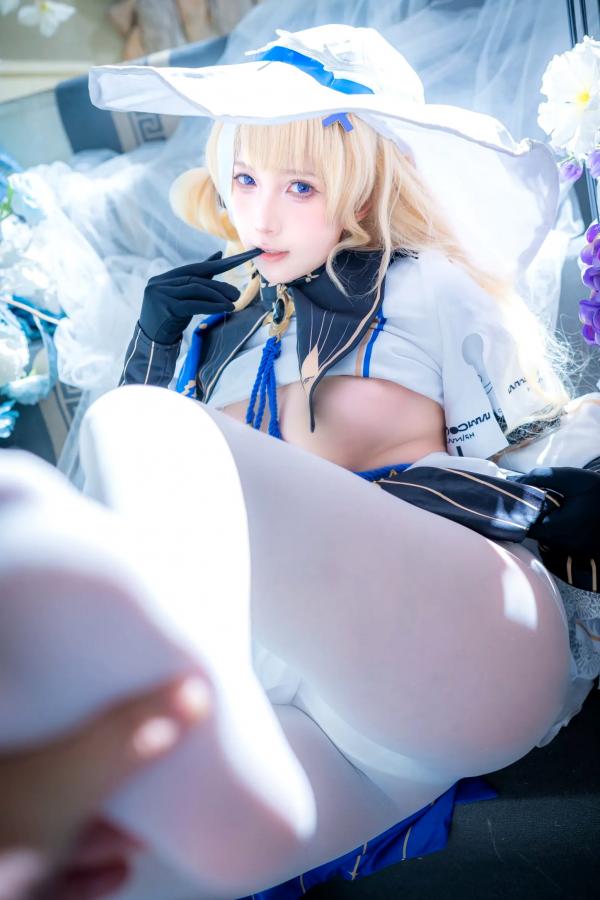    小和甜酒 - 鸣潮菲比角色扮演大尺度私房写真，唯美花海室内诱惑系列套图 [77P]第21张图片