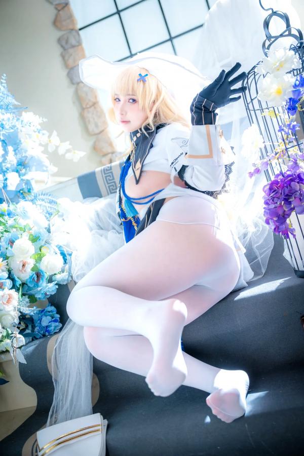    小和甜酒 - 鸣潮菲比角色扮演大尺度私房写真，唯美花海室内诱惑系列套图 [77P]第23张图片