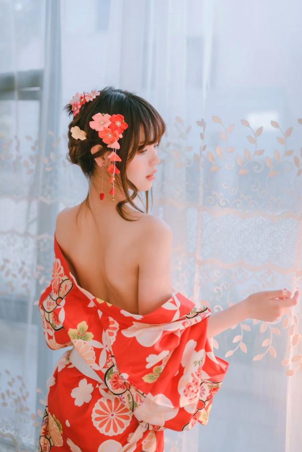    千反田鹿子 - 和服私房写真诱惑，绝美背部线条与红扇演绎室内温柔，性感艺术写真 [49P]第8张图片