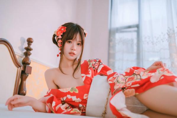    千反田鹿子 - 和服私房写真诱惑，绝美背部线条与红扇演绎室内温柔，性感艺术写真 [49P]第14张图片