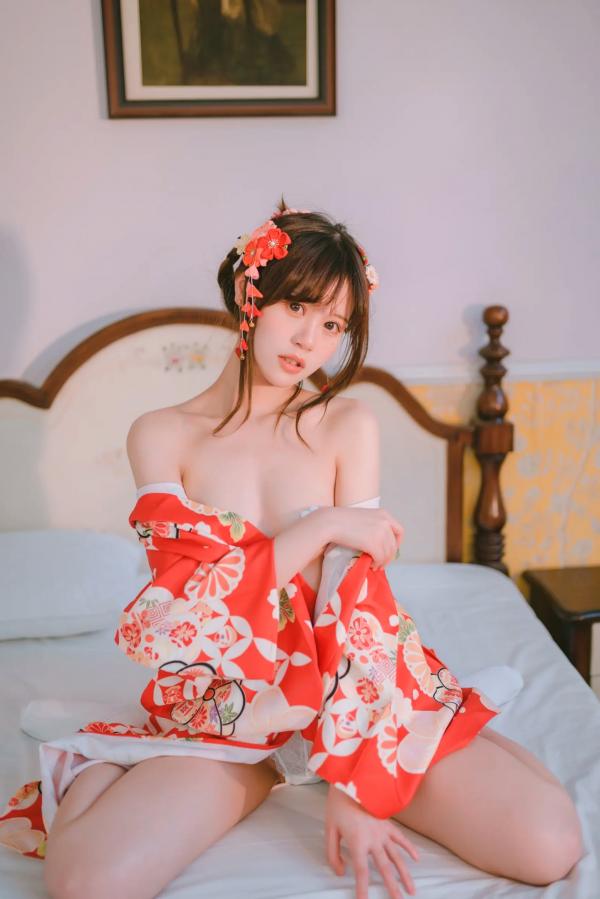    千反田鹿子 - 和服私房写真诱惑，绝美背部线条与红扇演绎室内温柔，性感艺术写真 [49P]第19张图片