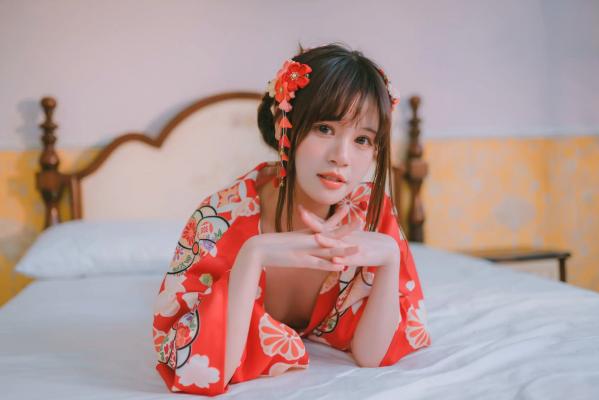    千反田鹿子 - 和服私房写真诱惑，绝美背部线条与红扇演绎室内温柔，性感艺术写真 [49P]第32张图片