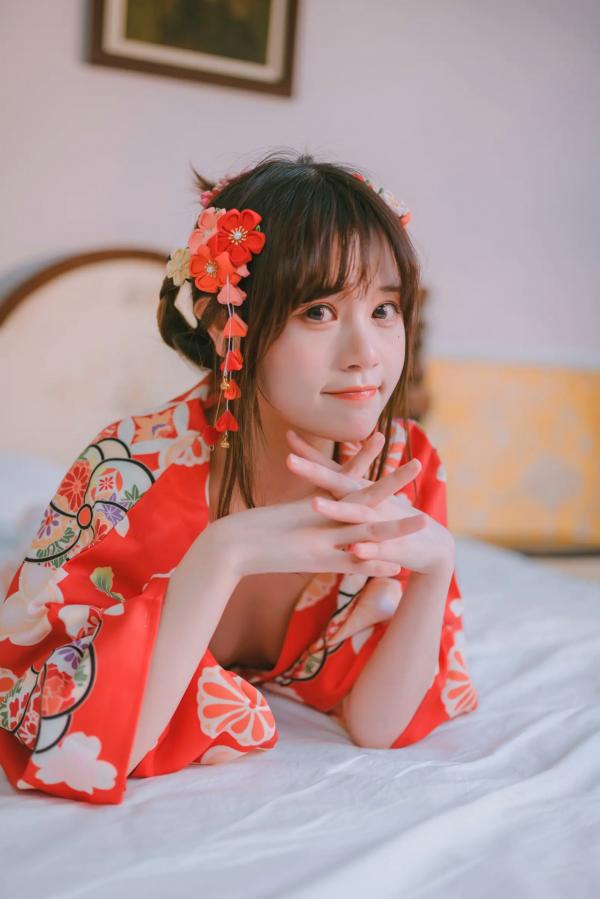    千反田鹿子 - 和服私房写真诱惑，绝美背部线条与红扇演绎室内温柔，性感艺术写真 [49P]第33张图片