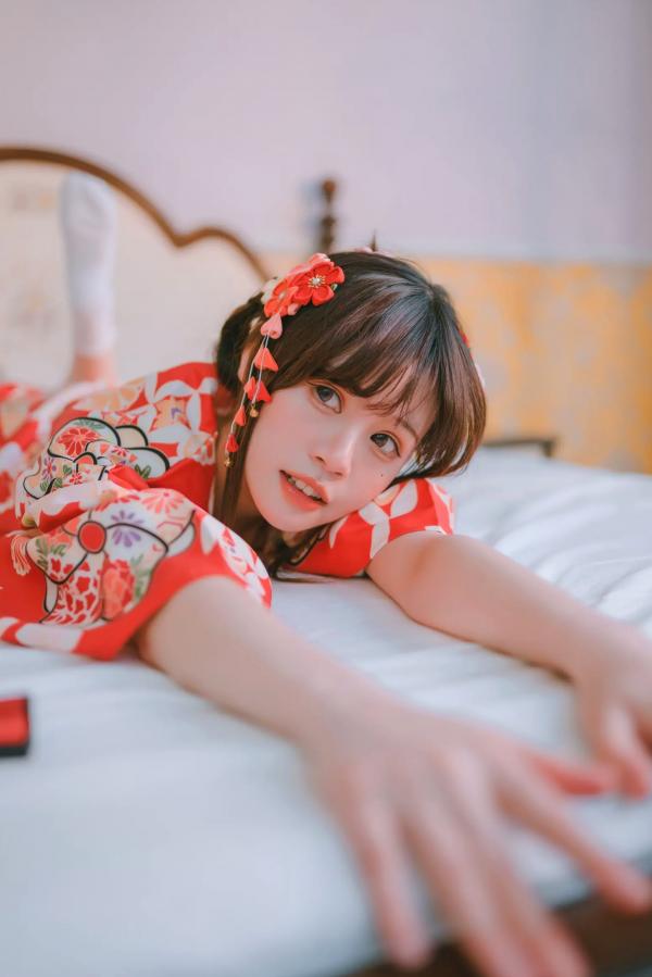    千反田鹿子 - 和服私房写真诱惑，绝美背部线条与红扇演绎室内温柔，性感艺术写真 [49P]第35张图片