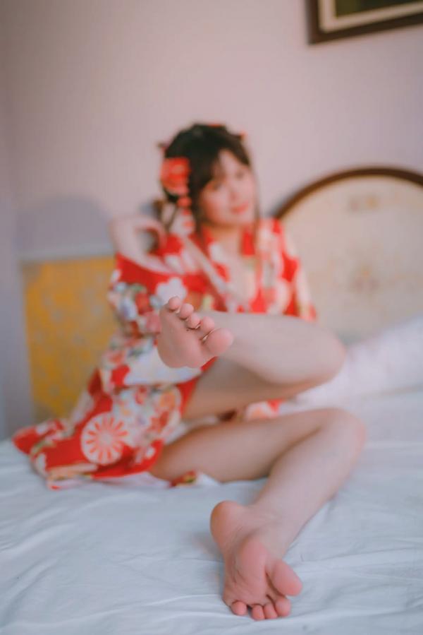    千反田鹿子 - 和服私房写真诱惑，绝美背部线条与红扇演绎室内温柔，性感艺术写真 [49P]第43张图片