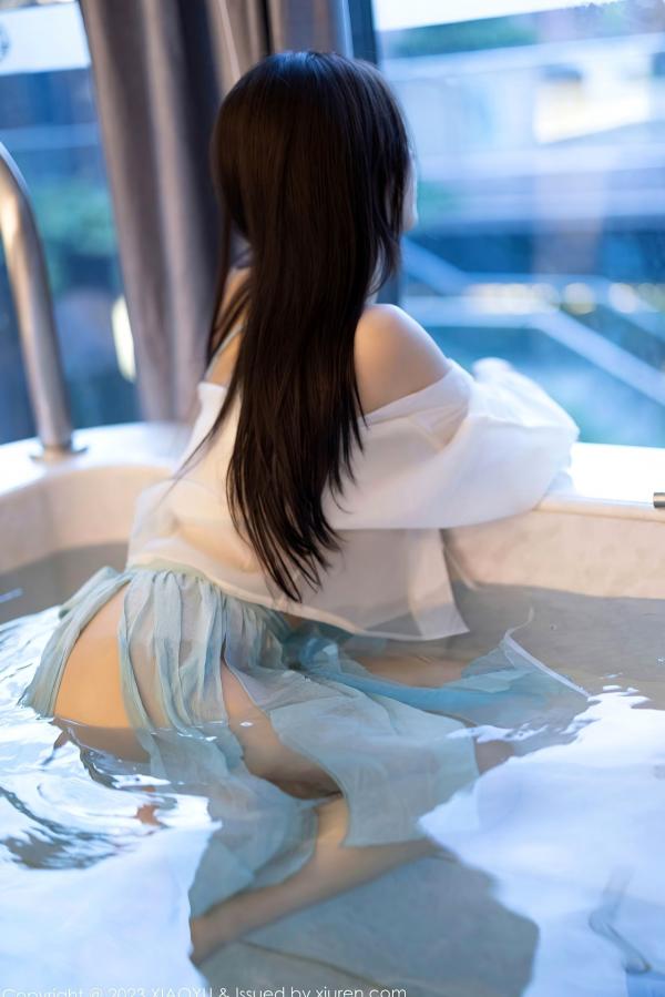    XiaoYu语画界-1106-小蛮妖Yummy-淡蓝古风肚兜与蓝印花睡衣-唯美浴室湿身写真-清纯且性感的私房诱惑第17张图片