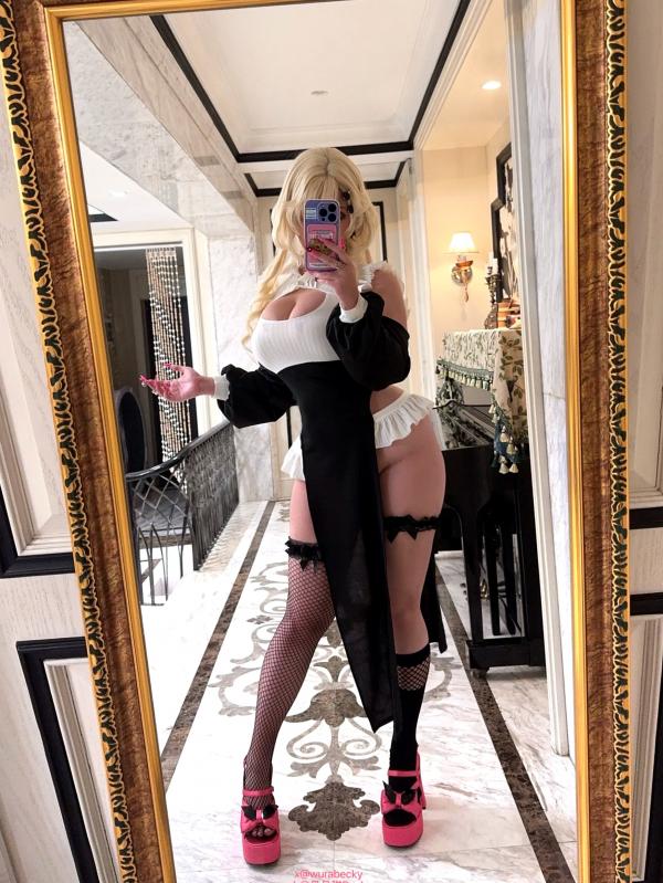    贝贝琪Becky - 大胆性感修女装cosplay私房写真，金发尤物大尺度对镜自拍迷人曲线 [36P]第7张图片
