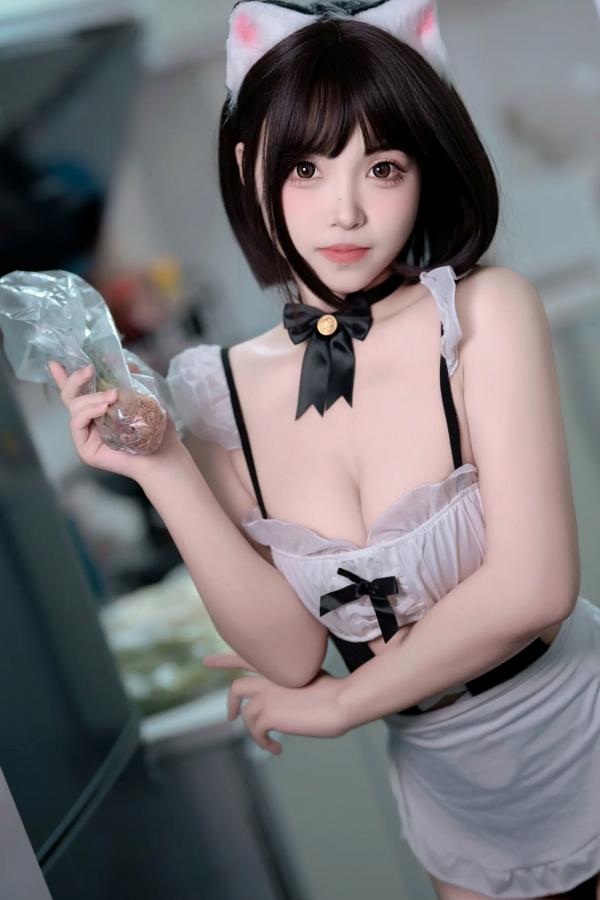    Bangni邦尼 - 居家厨房诱惑猫娘，黑白连体衣配白丝美腿，可爱与性感并存的小猫日记 [103P]第15张图片