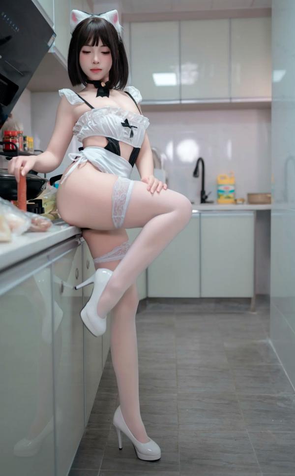   Bangni邦尼 - 居家厨房诱惑猫娘，黑白连体衣配白丝美腿，可爱与性感并存的小猫日记 [103P]第39张图片