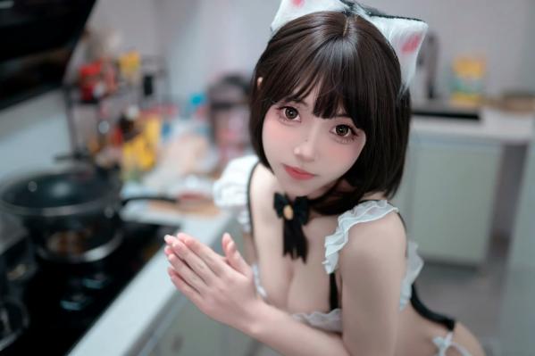    Bangni邦尼 - 居家厨房诱惑猫娘，黑白连体衣配白丝美腿，可爱与性感并存的小猫日记 [103P]第80张图片