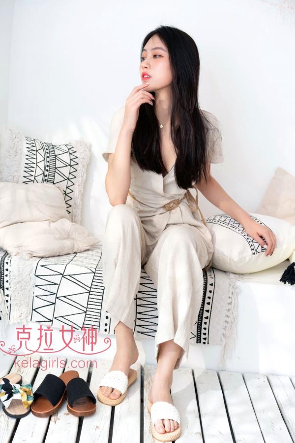    KelaGirls克拉女神 2020.11.04 沫夕《试鞋记》清纯家居少女，优雅美腿展示，多款休闲凉拖试穿，唯美写真集第9张图片