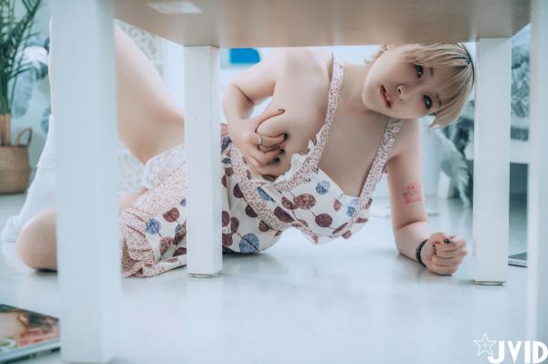    JVID-黎菲儿：家政妇的情欲解锁，性感居家私房大尺度白色内衣写真，尽显诱人曲线！第18张图片