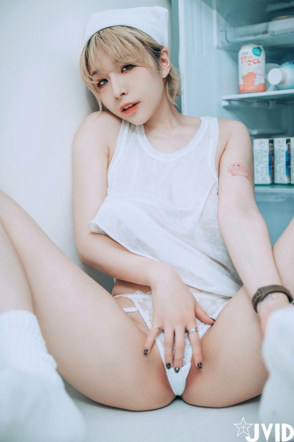    JVID-黎菲儿：家政妇的情欲解锁，性感居家私房大尺度白色内衣写真，尽显诱人曲线！第51张图片