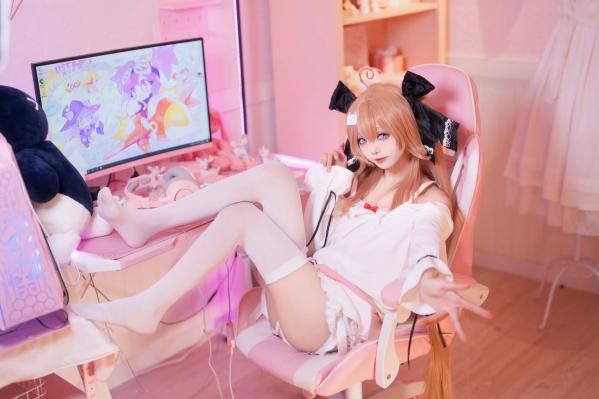    艾西aiwest - 雷戈洛，二次元少女粉色系居家私房照，清纯萌系cosplay，卧室唯美写真 [33P]第8张图片