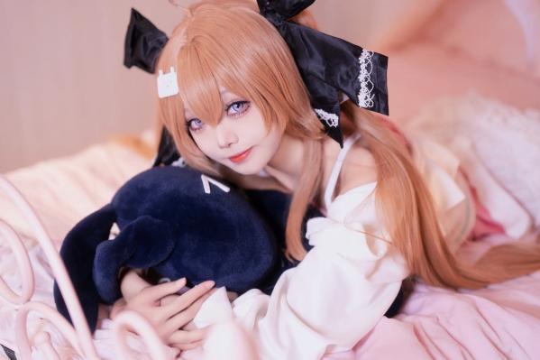    艾西aiwest - 雷戈洛，二次元少女粉色系居家私房照，清纯萌系cosplay，卧室唯美写真 [33P]第24张图片