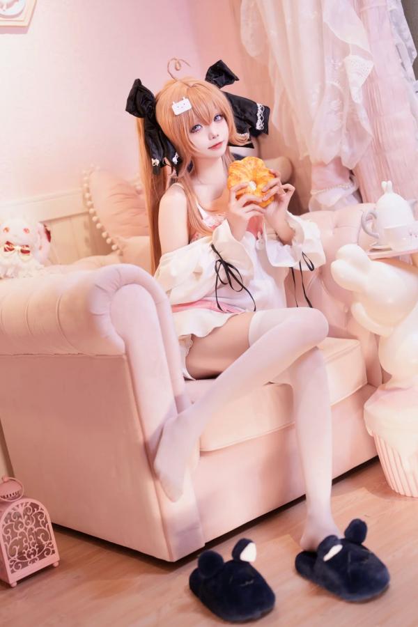    艾西aiwest - 雷戈洛，二次元少女粉色系居家私房照，清纯萌系cosplay，卧室唯美写真 [33P]第32张图片