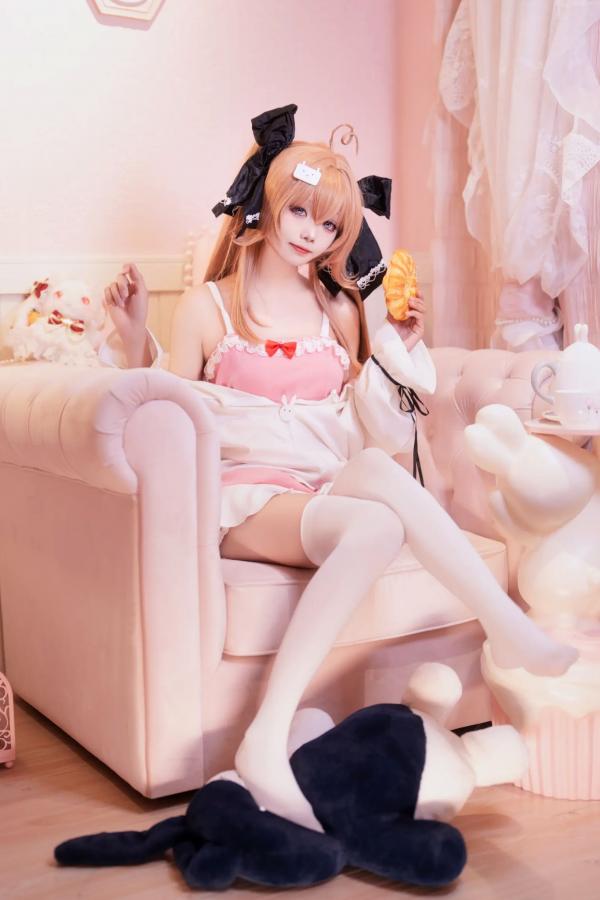    艾西aiwest - 雷戈洛，二次元少女粉色系居家私房照，清纯萌系cosplay，卧室唯美写真 [33P]第33张图片