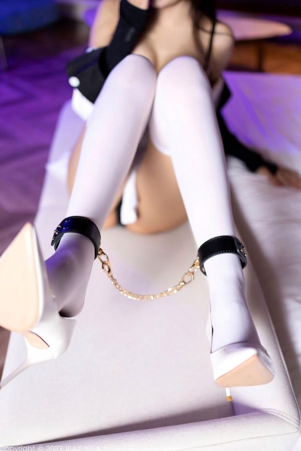 王馨瑶   XiaoYu语画界1103期：王馨瑶yanni制服诱惑系列，军装制服配黑色内衣与手铐互动，尽显冷艳御姐的大尺度角色扮演私房写真第58张图片