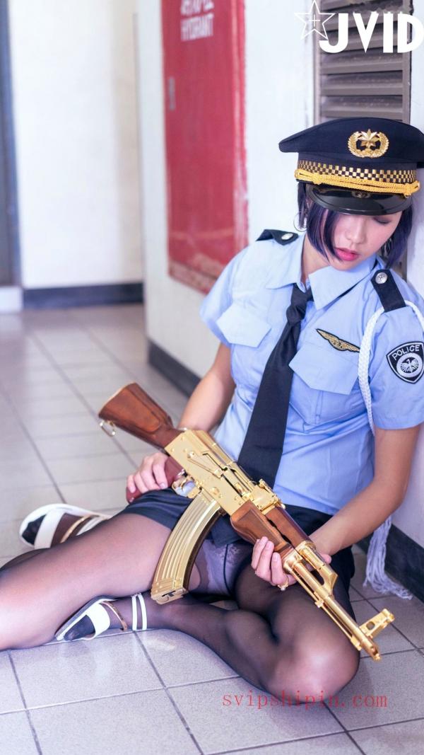    JVID-Mio 超豪華年終感謝祭：新警察故事，极致制服诱惑，角色扮演私房摄影，展现迷人身姿第9张图片