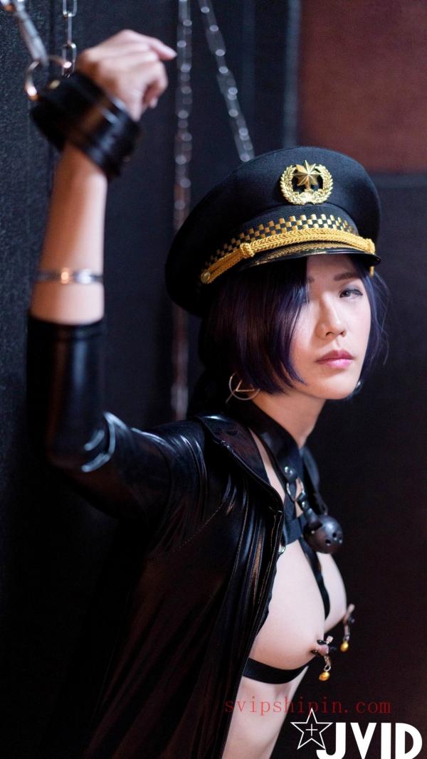    JVID-Mio 超豪華年終感謝祭：新警察故事，极致制服诱惑，角色扮演私房摄影，展现迷人身姿第46张图片