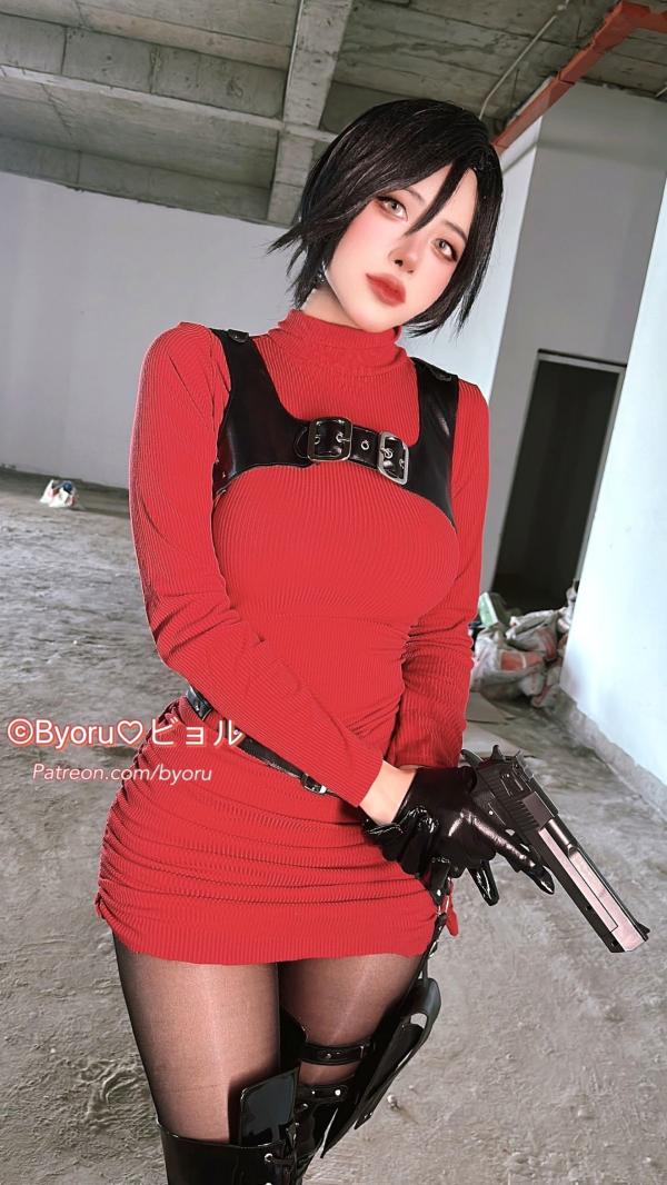    Byoru艾达王Ada Wong高定Cosplay，红衣特工紧身裙丝袜长靴冷艳诱惑大尺度写真第41张图片