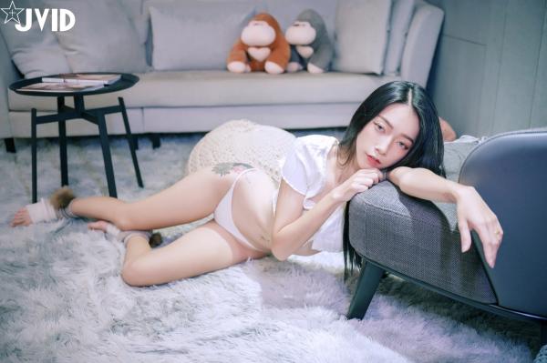    JVID女神飘飘私房写真：极致性感连体衣与诱惑内衣风格，完美身材曲线尽显，绝美冷艳视觉盛宴第138张图片