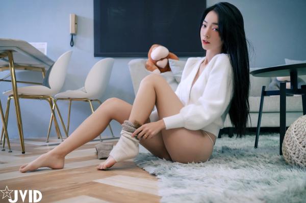    JVID女神飘飘私房写真：极致性感连体衣与诱惑内衣风格，完美身材曲线尽显，绝美冷艳视觉盛宴第148张图片