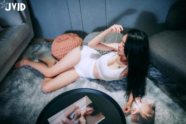    JVID女神飘飘私房写真：极致性感连体衣与诱惑内衣风格，完美身材曲线尽显，绝美冷艳视觉盛宴第149张图片
