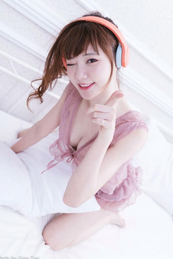    小立 - 粉色蕾丝睡衣私房写真，清纯萝莉居家诱惑，甜美治愈系女神福利合集 [61P]第36张图片