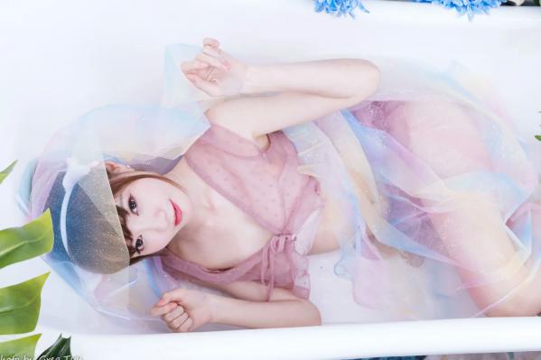    小立 - 粉色蕾丝睡衣私房写真，清纯萝莉居家诱惑，甜美治愈系女神福利合集 [61P]第61张图片