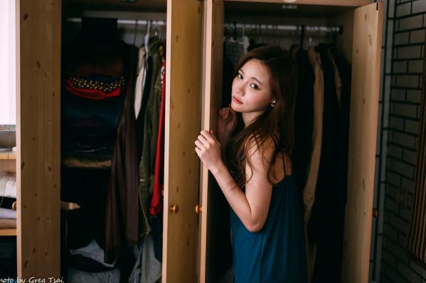    小立 - 甜美可爱居家连衣裙私房照，慵懒风邻家女孩居家日常写真 [214P]第2张图片