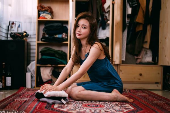    小立 - 甜美可爱居家连衣裙私房照，慵懒风邻家女孩居家日常写真 [214P]第12张图片